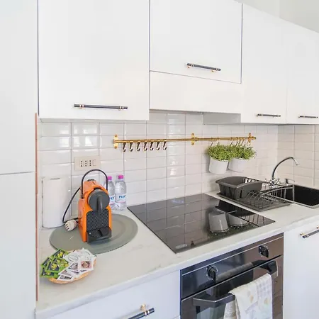 Apartamento 012b - Loft, Casa In Centro Con Terrazza Gigante Privata, 100metri Da Spiaggia E Mare Moneglia