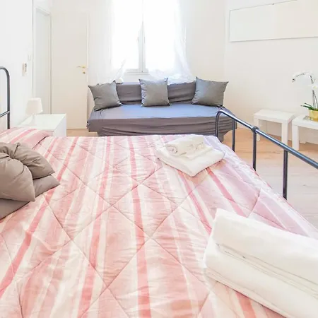 012b - Loft, Casa In Centro Con Terrazza Gigante Privata, 100metri Da Spiaggia E Mare Moneglia