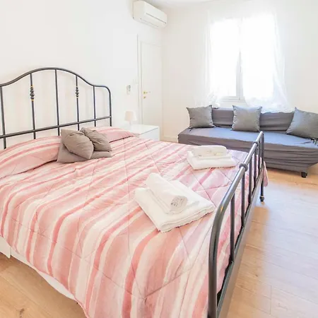 Apartment 012b - Loft, Casa In Centro Con Terrazza Gigante Privata, 100metri Da Spiaggia E Mare Moneglia