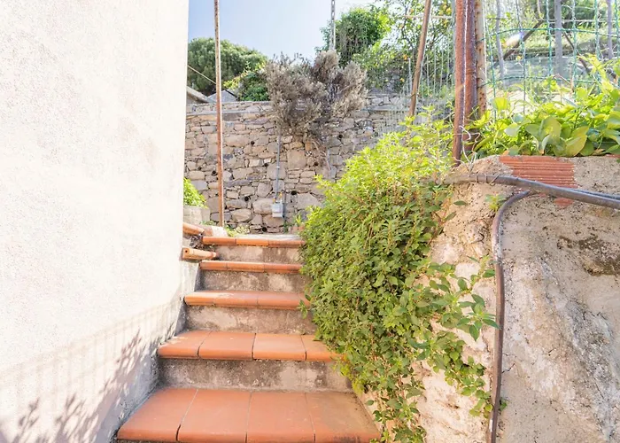 012b - Loft, Casa In Centro Con Terrazza Gigante Privata, 100metri Da Spiaggia E Mare Moneglia