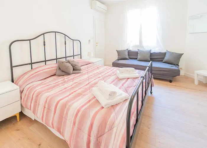 Apartment 012b - Loft, Casa In Centro Con Terrazza Gigante Privata, 100metri Da Spiaggia E Mare Moneglia