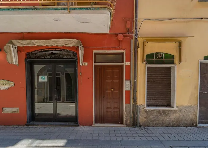 012b - Loft, Casa In Centro Con Terrazza Gigante Privata, 100metri Da Spiaggia E Mare * Moneglia