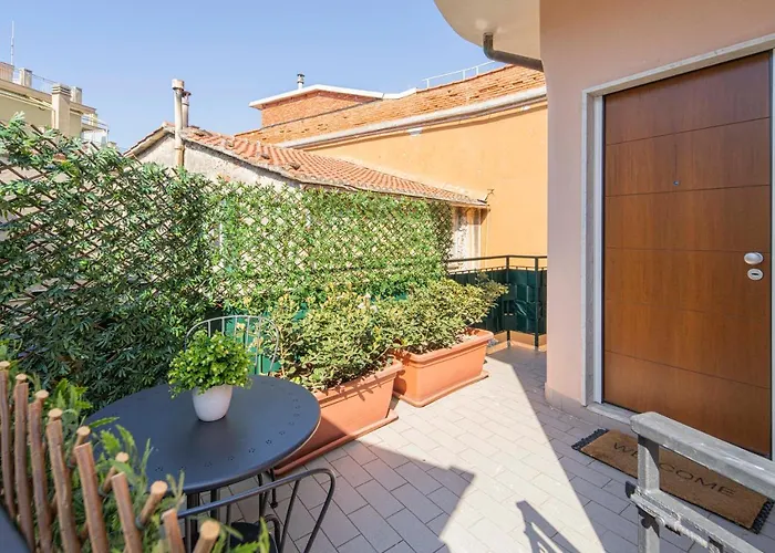 012b - Loft, Casa In Centro Con Terrazza Gigante Privata, 100metri Da Spiaggia E Mare